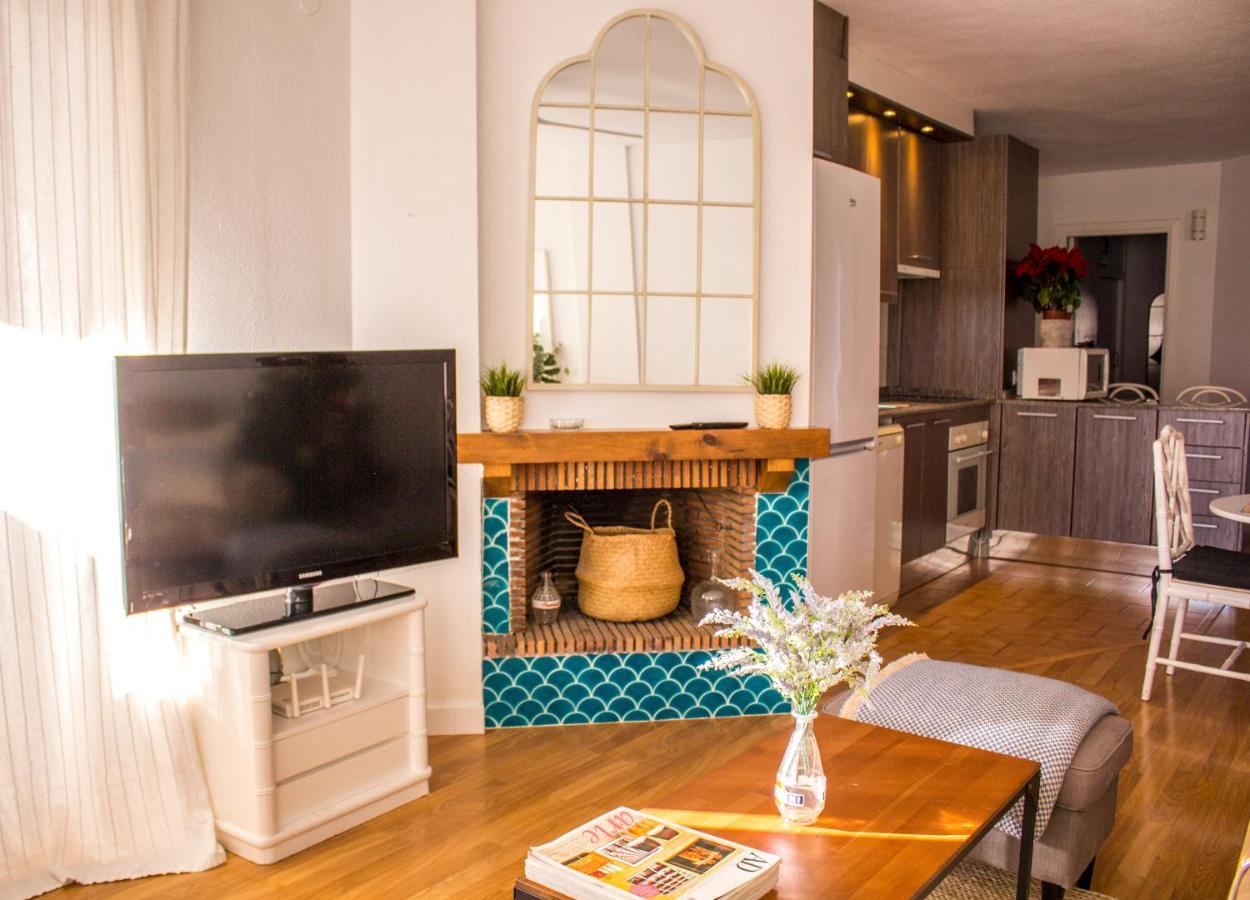 Benalgolf: Seaside Apartment with Private BBQ Backyard Benalmadena Exterior photo