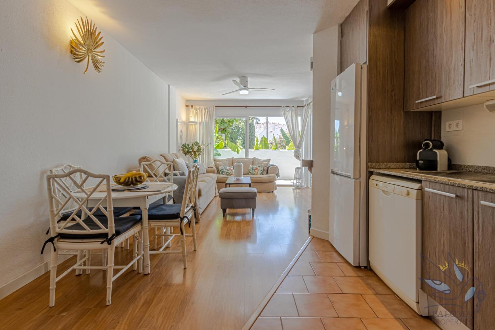 Benalgolf: Seaside Apartment with Private BBQ Backyard Benalmadena Exterior photo