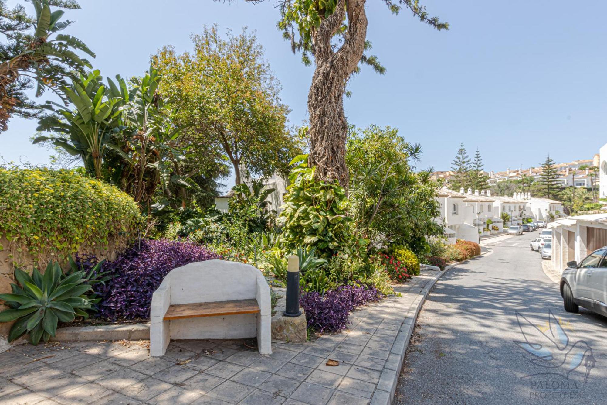 Benalgolf: Seaside Apartment with Private BBQ Backyard Benalmadena Exterior photo